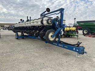 2002 Kinze 3600