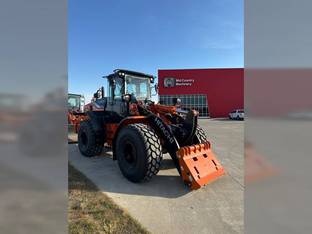 2025 Hitachi ZW220-7