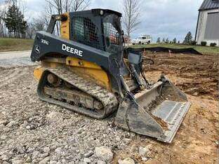 2016 John Deere 331G