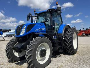 2024 New Holland T7.230