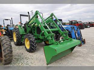2009 John Deere 6100D