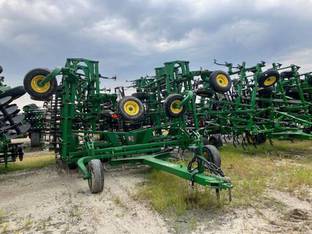 2010 John Deere 2210