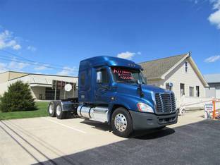 2015 Freightliner CASCADIA 125