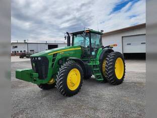 2008 John Deere 8230