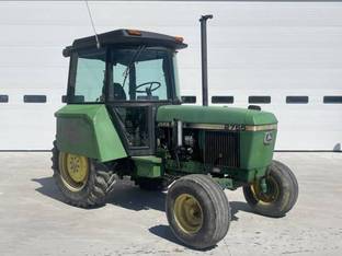 1988 John Deere 2755