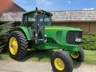 2004 John Deere 7420