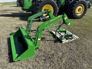 2023 John Deere 220R