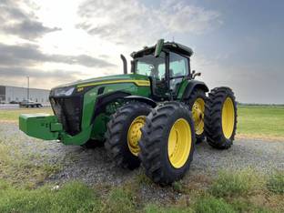 2023 John Deere 8R 340