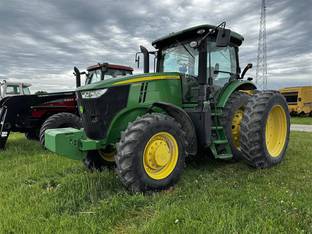 2012 John Deere 7200R
