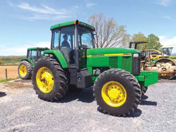 John Deere 7610 Tractor (24780284) J&M USED FARM EQUIPMENT ROARING ...