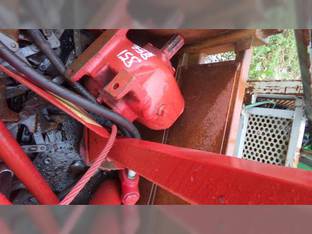 1981 New Holland 851