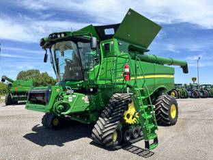2022 John Deere S780