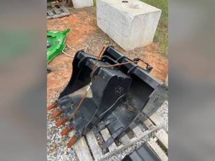 2023 John Deere EB1036