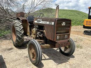 Massey-Ferguson 210