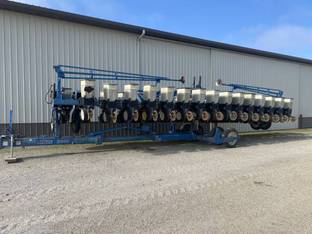 1995 Kinze 2600