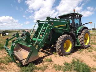 2011 John Deere 7215R