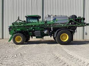 2023 John Deere 800R