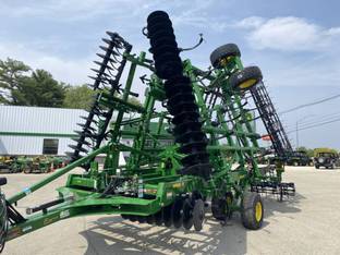 2023 John Deere 2330