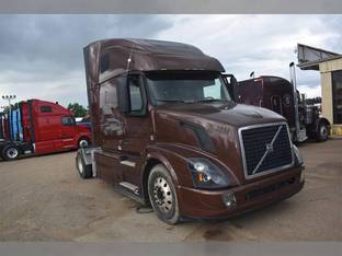 2016 Volvo VNL42T670