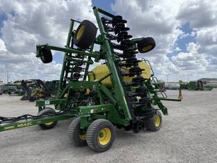 2023 John Deere N542C