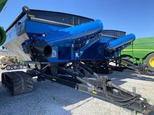 2022 Kinze 1051