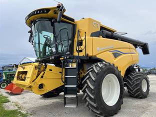 2024 New Holland CR8.90
