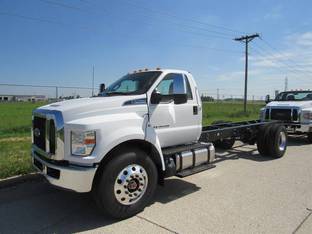 2025 Ford F750