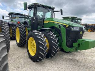 2022 John Deere 8R 370