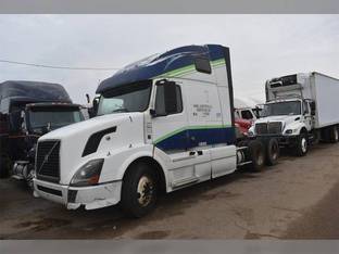 2011 Volvo VNL64T670