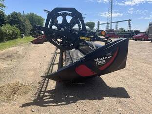 2018 MacDon Industries FD140