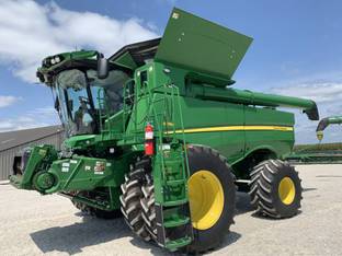 2022 John Deere S760