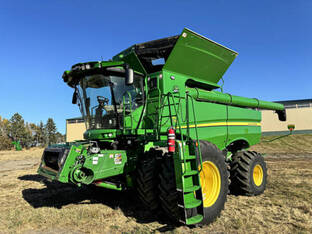 2022 John Deere S780