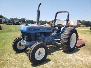 New Holland 3930