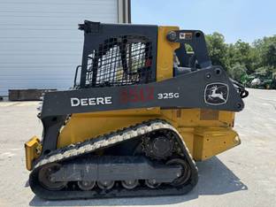 2022 John Deere 325G