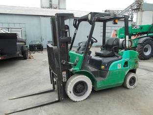 2015 Mitsubishi FG25N