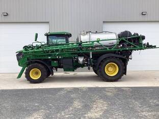 2023 John Deere 800R