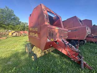 New Holland 654