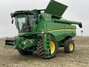 2021 John Deere S760