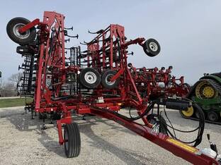 2023 Case IH TIGERMATE 255