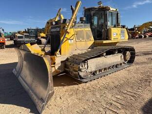 2019 Komatsu D65PX-18