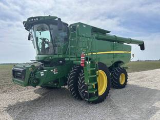 2023 John Deere S770