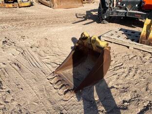 2012 John Deere 24IN310