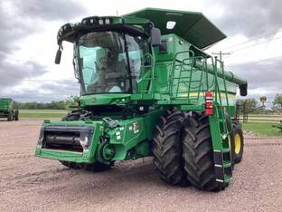 2023 John Deere S780