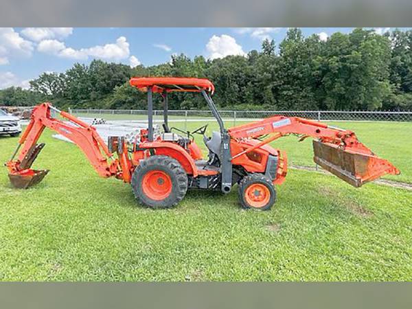 2006 Kubota L39 Backhoe (24822742) Benchmark Bldg & Irrigation ...