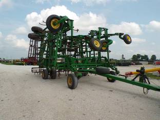 2015 John Deere 2210