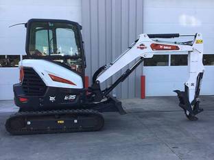 2022 Bobcat E35