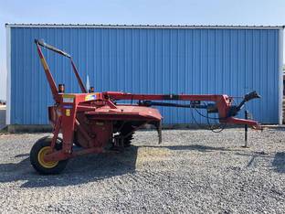 2016 New Holland H7330