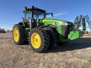 2023 John Deere 8R 310