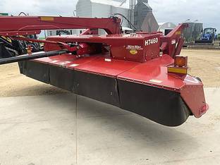 2013 New Holland H7460