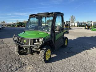 2023 John Deere XUV835M